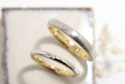 WAXコース《Option》
メッキカラー ¥5,500-
Dia1Pic ¥3,850-
艶消し加工 ¥2,200-
ミル打ち2周 ¥8,800-