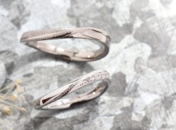 WAXコース《Option》Dia1Pic ¥3,850- 艶消し加工¥2,200- ミル打ち1周¥4,400-