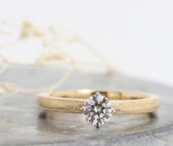 WAXコース 《Option》ミルグレイン2周 ¥8,800-
艶消し加工 ¥2,200- スターダスト ¥5,500-