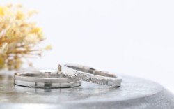 WAXコース《Option》 Dia1Pic ¥3,850- 艶消し加工¥2,200- ミル打ち1周¥4,400-